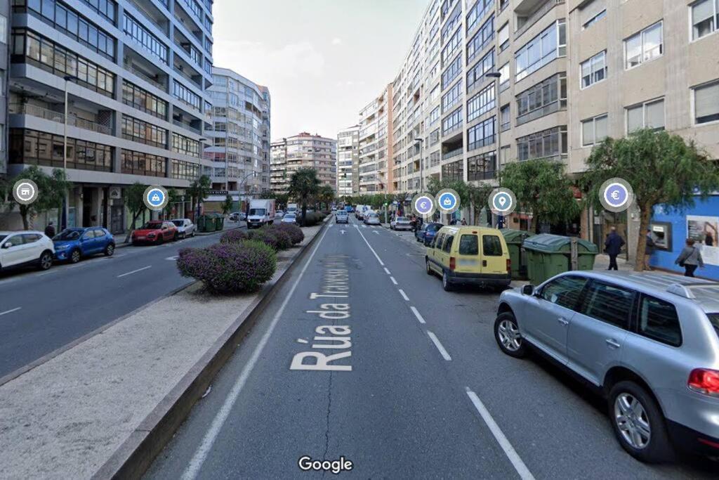 Espacioso Piso Con Garaje Cerca Del Centro De Vigo Luaran gambar